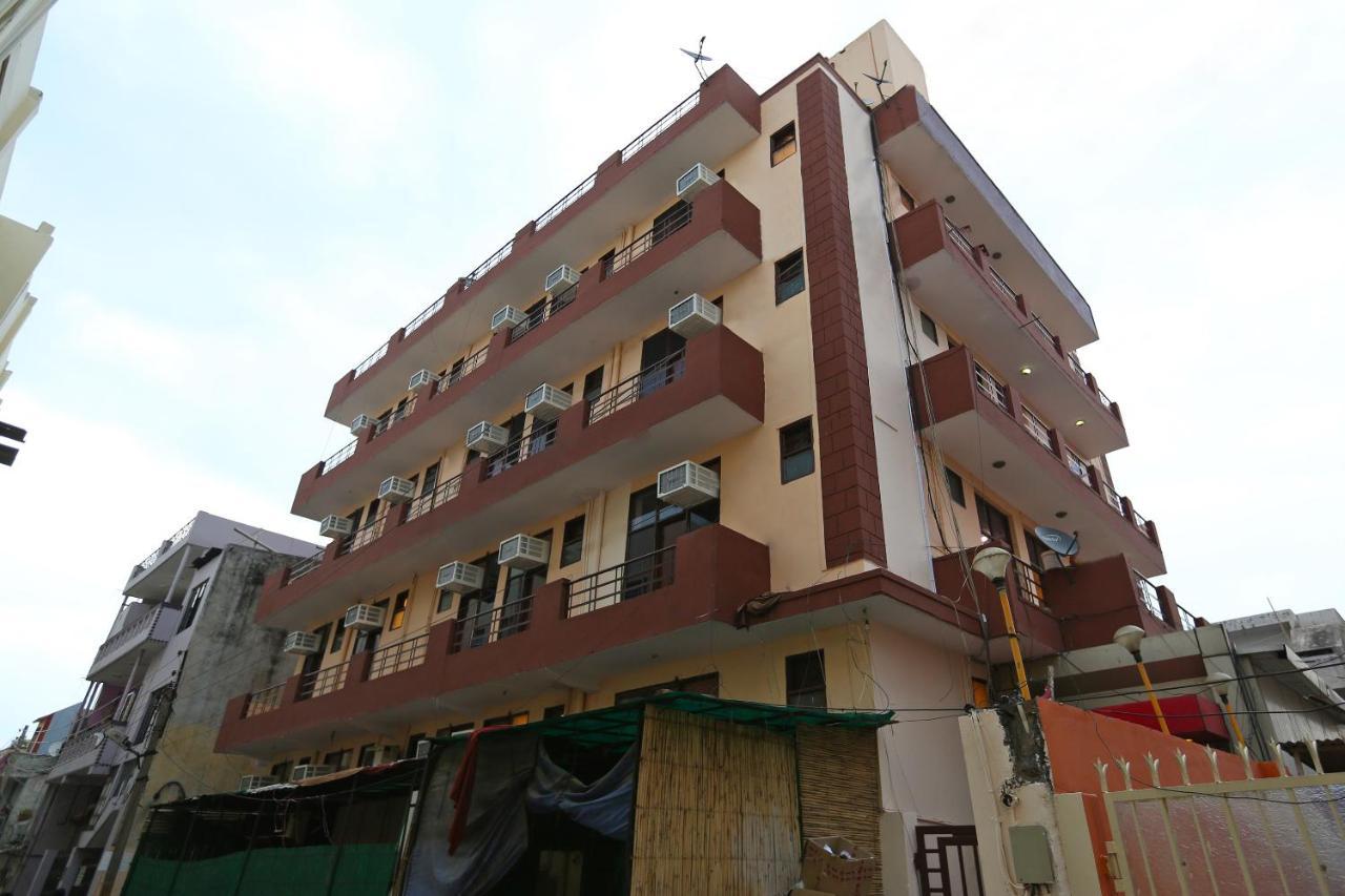 Oyo Flagship 14774 Sector 14 Gurgaon Hotel Exterior photo